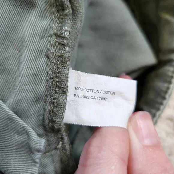Gap Summer 2010 Olive Green Distressed Cargo Shorts Size 4 vintage 2000s y2k - Picture 8 of 16